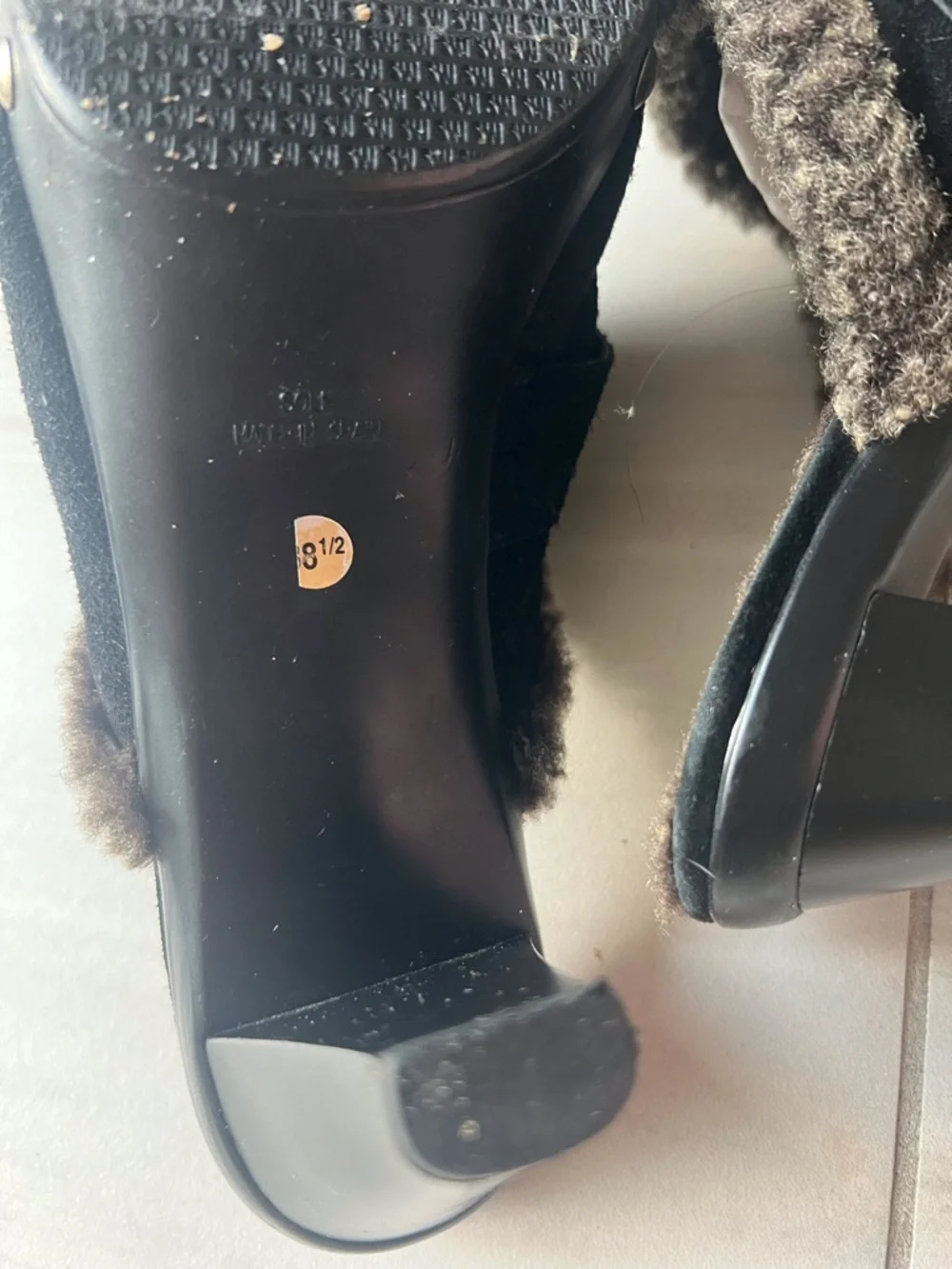 Stuart Weitzman Black Suede Shearling-Trim Slip-On Mules - Picture 5 of 8
